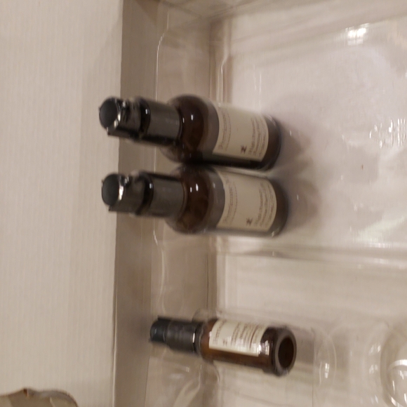 New sealed in plastic eye @ face moisturizer - Picture 7 of 7